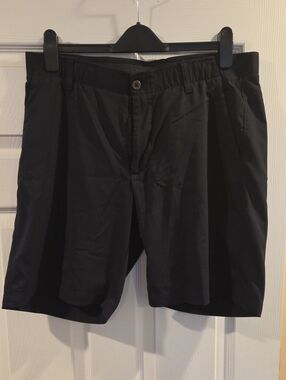 Under Armour Men's Black Flat Front Athletic Shorts